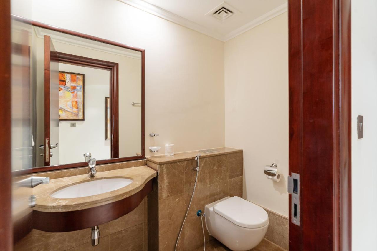 Royal Club By Rvhr, Grandeur Residence Crescent Palm Jumeirah Dubai Exterior foto